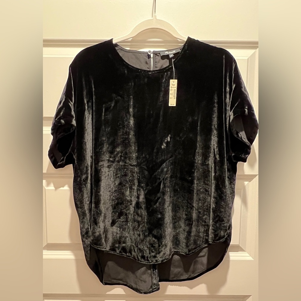 Madewell velvet top in black